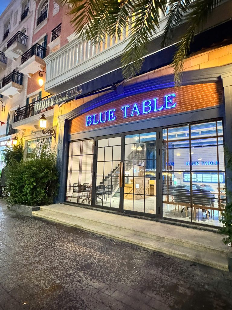 Thiết kế nhà hàng Phú Quốc phong cách Mediterranean Coastal bởi Roma Design